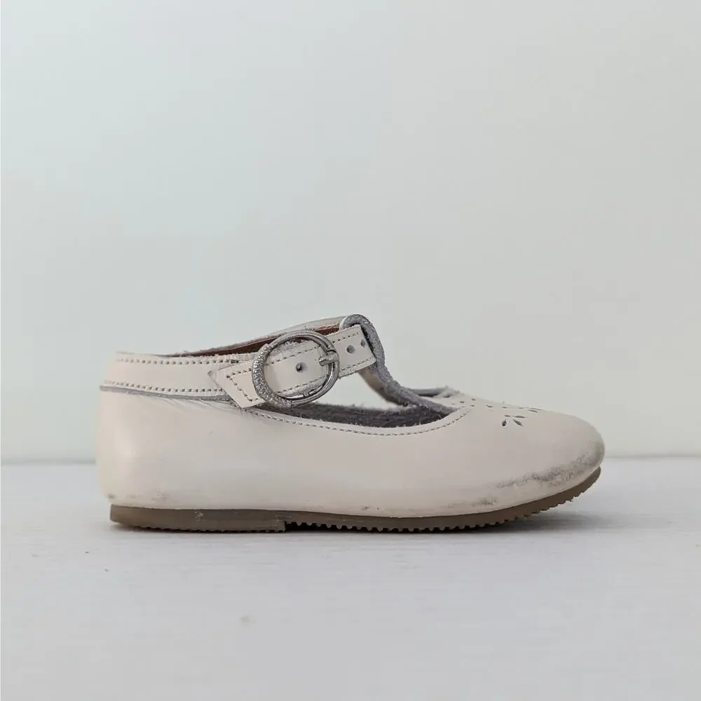 Adelisa & Co. Cream Catarina Mary Jane Size 20/5 Leather Hard Sole Shoes